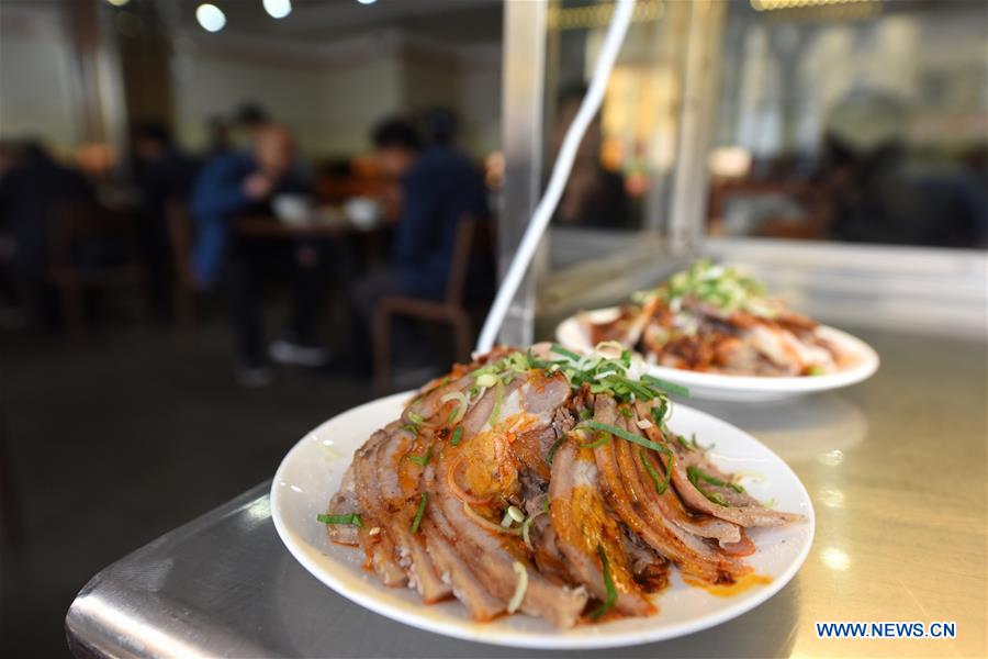 Lanzhou beef noodles wins fame both at home and abroad