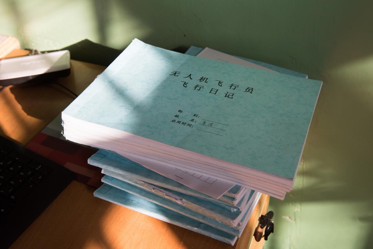 李浩的学习笔记。（杨军/摄影）