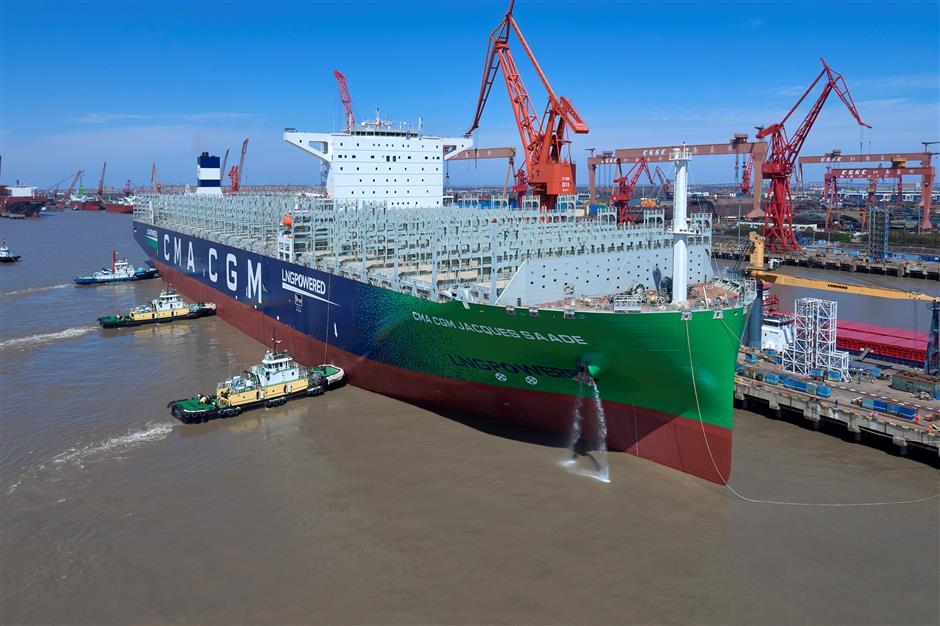 Pudong firms returning to normal working