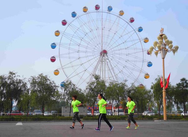 市民在锻炼